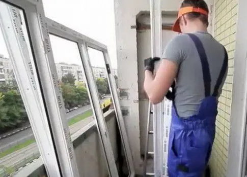 Ремонт балконных окон
