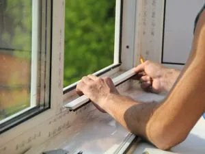 Как ремонтировать деревянные окна