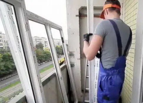 ремонт балконных окон