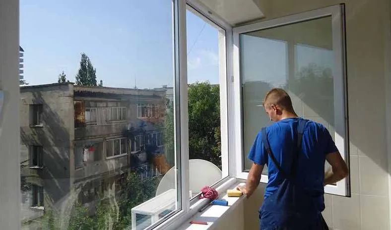 Ремонт окон балкона в Москве